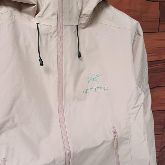 Arcteryx Beta Series Beta LT JacketHooded Hardshell Jacket, Size S - Picture 7 of 9